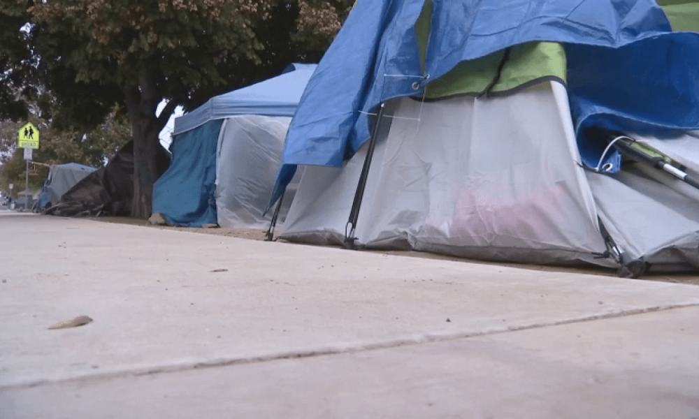 Santa Monica leaders consider banning sleeping in public – NBC Los Angeles