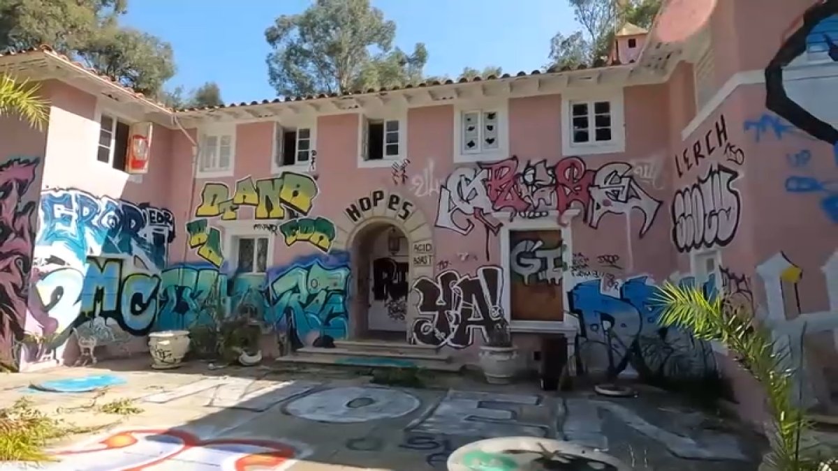 Bel Air property is the latest mansion targeted by vandals – NBC Los Angeles