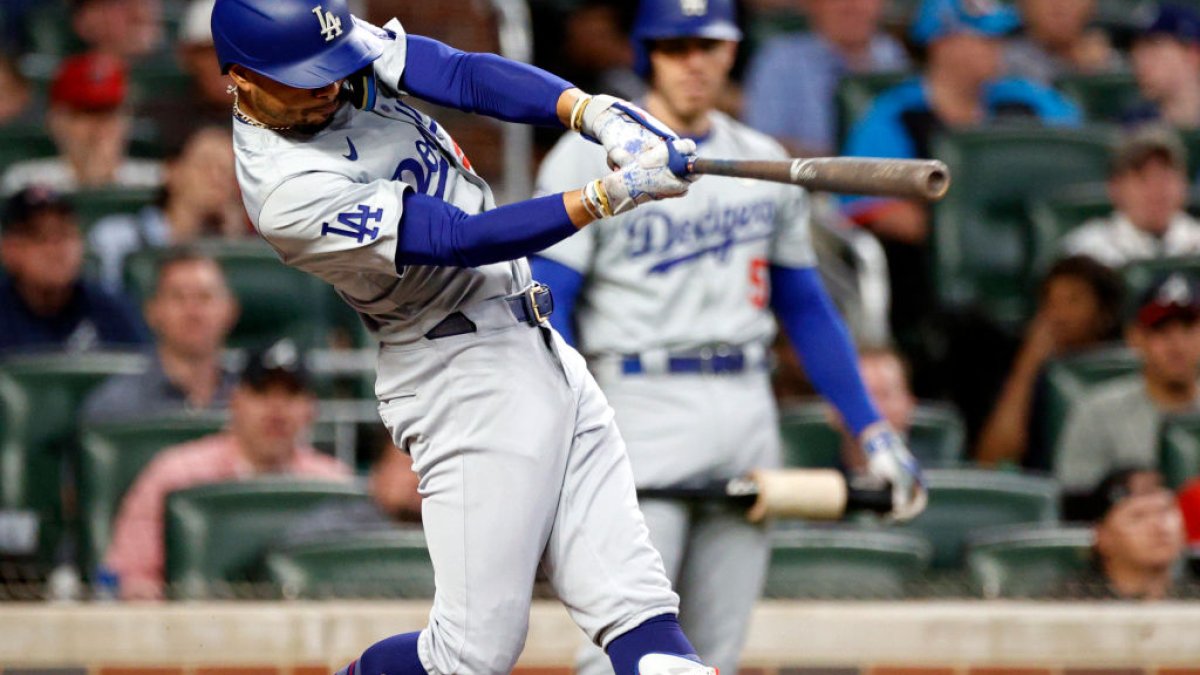 Dodgers go back-to-back-to-back in seven-run 9th inning that powers them past Braves 9-2 – NBC Los Angeles