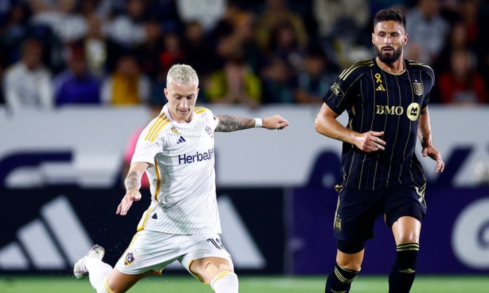 LA Galaxy score 4 unanswered second half goals to stun rivals LAFC 4-2 in another El Tráfico thriller – NBC Los Angeles