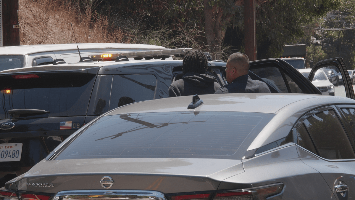 LAPD makes home burglary bust in Sherman Oak – NBC Los Angeles