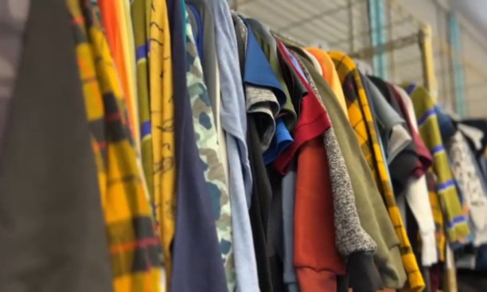 LAUSD opens clothing boutiques to help unhoused students – NBC Los Angeles