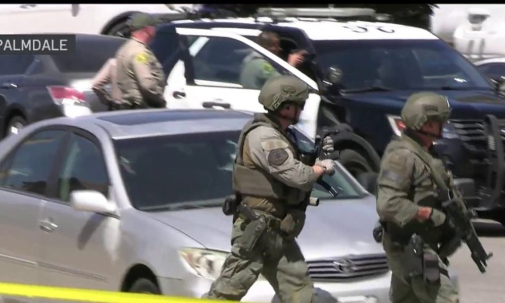 Suspect barricaded for hours inside home in Palmdale – NBC Los Angeles