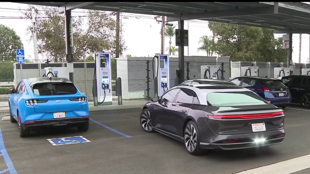 Full-service EV charging station opens in Santa Ana – NBC Los Angeles