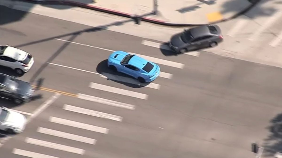 Officers chase Camaro driver on LA freeways – NBC Los Angeles