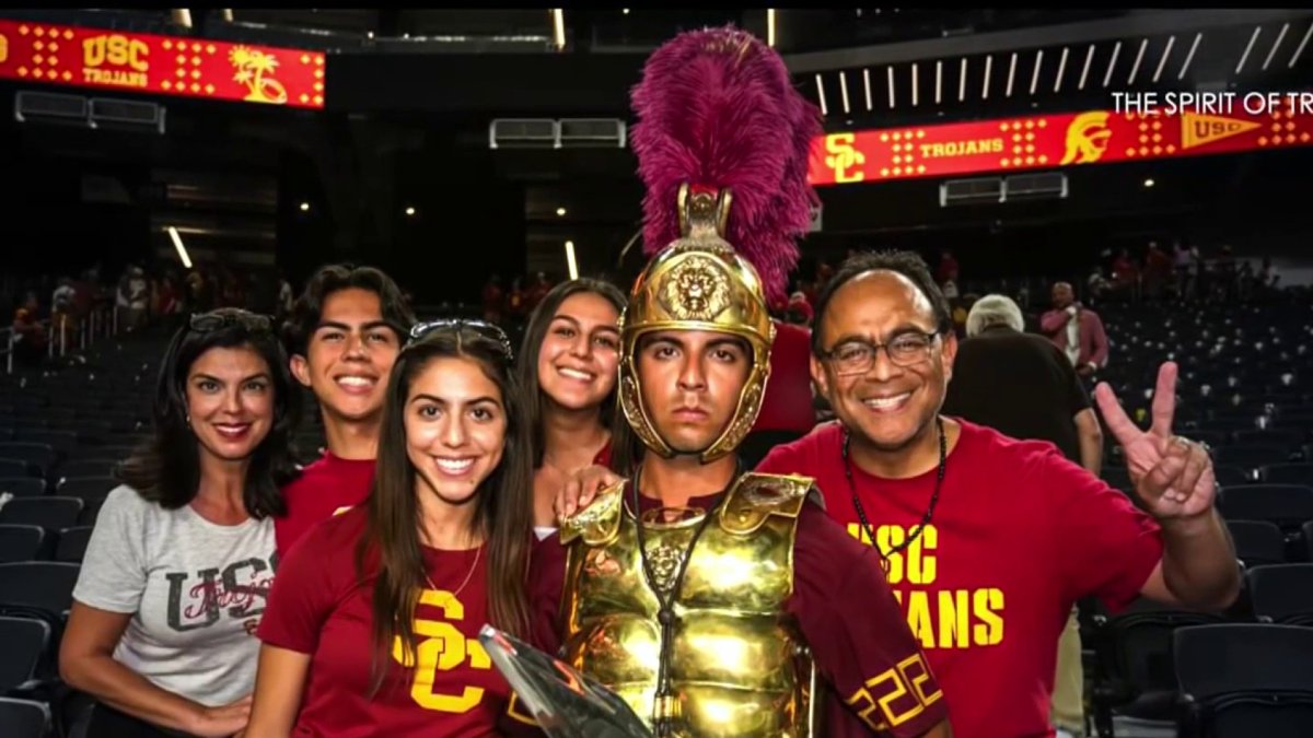 USC’s drum major Sam Perez marches to the top – NBC Los Angeles